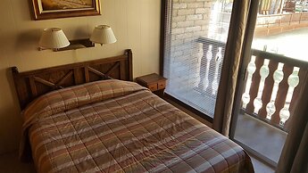 Auslander Condominiums