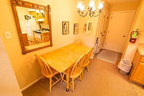 Auslander Condominiums