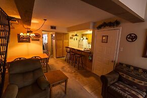 Auslander Condominiums