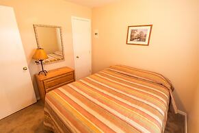 Auslander Condominiums