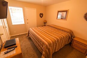 Auslander Condominiums