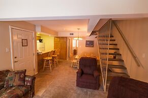 Auslander Condominiums