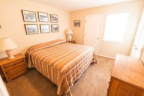 Auslander Condominiums