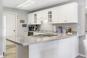 Ozark Escape at the Pointe