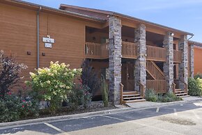 Ozark Escape at the Pointe