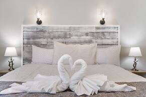 Ozark Escape at the Pointe