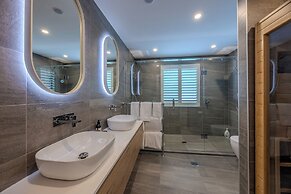 Marina Terrace Apartments