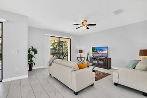 Vibrant Home With Spacious Pool!#6st5504