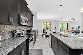 Vibrant Home With Spacious Pool!#6st5504