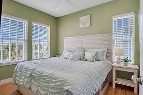 Sol Mates At Village Walk