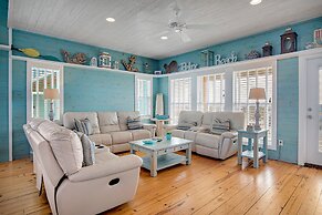 Sol Mates At Village Walk