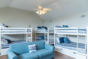 Ad651-sunny and Chairs