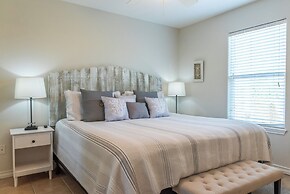 Ad651-sunny and Chairs