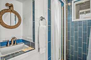 Avg307- The Hideaway