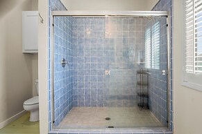 Avg307- The Hideaway