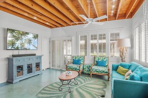 Avg307- The Hideaway