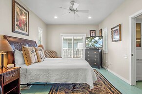 Avg307- The Hideaway