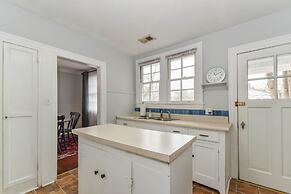 Super Fast Internet. Pets welcome