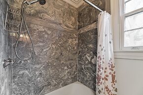 Super Fast Internet. Pets welcome