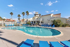 Npi152-toes In The Water