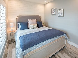 Ipe8125-all Decked Out