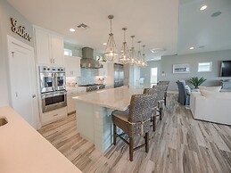 Ipe8125-all Decked Out