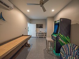 Ipe8125-all Decked Out