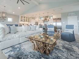 Ipe8125-all Decked Out