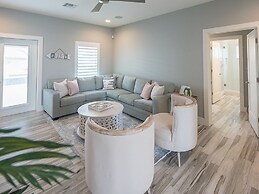 Ipe8125-all Decked Out