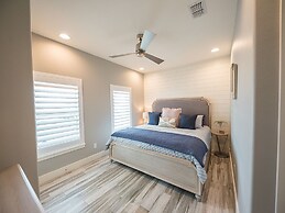 Ipe8125-all Decked Out