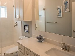 Ipe8125-all Decked Out