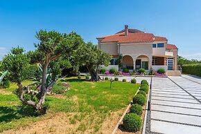 Villa Olive Garden
