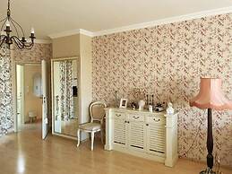 Vienna Christmas Market Rooftop Dollhouse 4 Couple