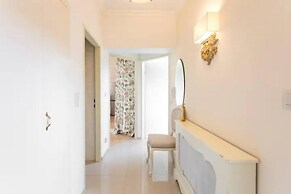 Vienna Christmas Market Rooftop Dollhouse 4 Couple