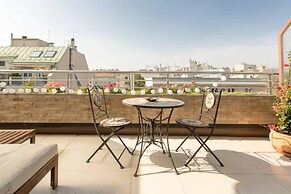 Vienna Christmas Market Rooftop Dollhouse 4 Couple