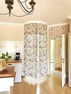 Vienna Christmas Market Rooftop Dollhouse 4 Couple