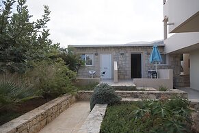 Sunset Studios & Apartments by Estia