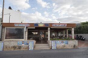 Sunset Studios & Apartments by Estia