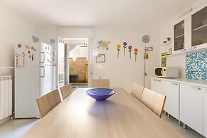 2536 Villa Degli Eucalipti by Barbarhouse