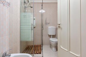 2536 Villa Degli Eucalipti by Barbarhouse