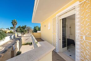 2536 Villa Degli Eucalipti by Barbarhouse