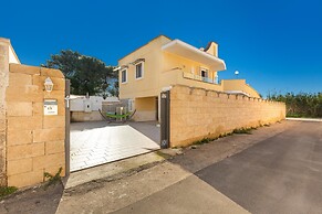 2536 Villa Degli Eucalipti by Barbarhouse