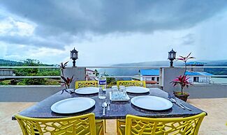 Treebo Kuber Palace With a Swimming Pool