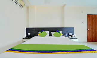 Treebo Kuber Palace With a Swimming Pool