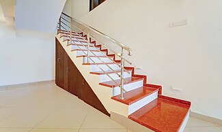 Treebo Kuber Palace With a Swimming Pool