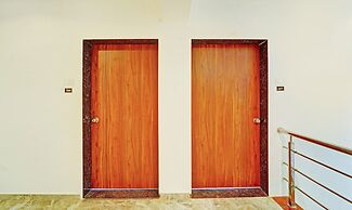 Treebo Kuber Palace With a Swimming Pool