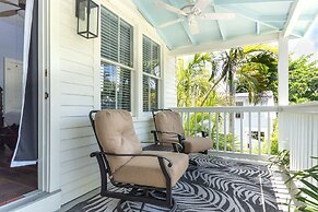 The Porch on Frances Inn