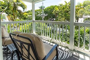 The Porch on Frances Inn