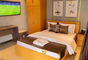 Golden Six Hotel & Restaurant