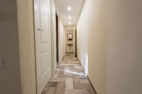 Casa Griselda by Mmega